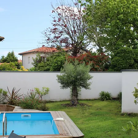Maison Proche Plages, Au Calme, Piscine Et Parking Hébergement de vacances